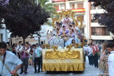 Carroza con Carmen Catalá