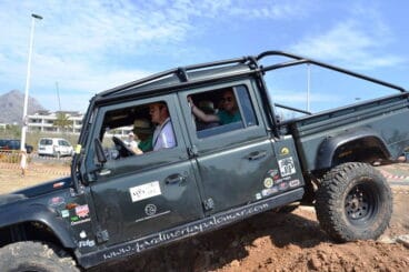 Chulvi y Cardona subidos en un 4X4