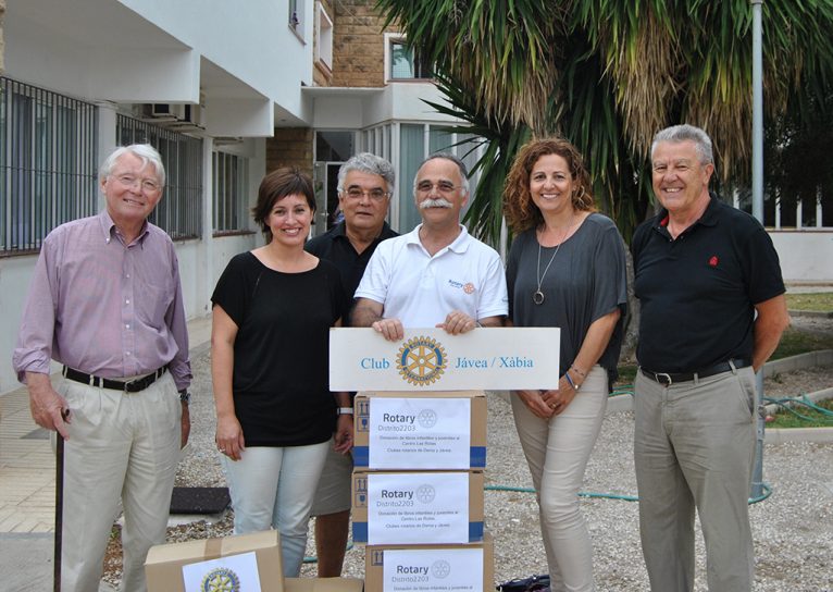Donación de los clubes rotarios de Dénia y Jávea