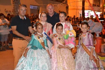 El alcalde, con Ortolá y los cargos infantiles