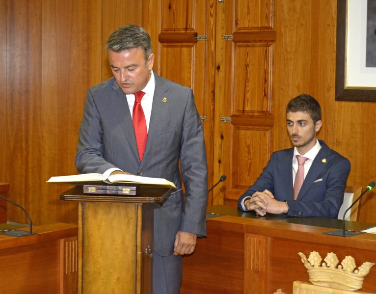 José Chulvi jura el cargo de alcalde de Xàbia
