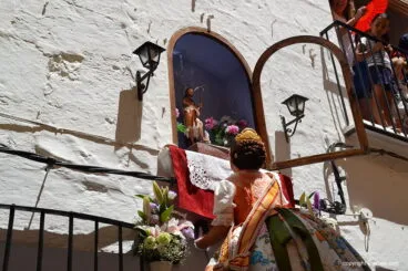 Manuel Font subiendo la escalera