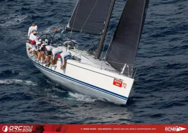 Barco Pez de Abril
