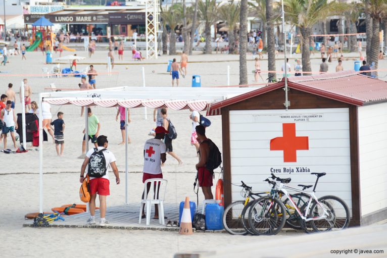 Cruz roja Puesto Playa Arenal