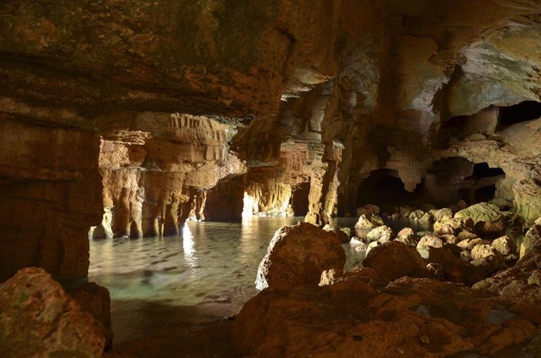 Interior Cova Esculpido