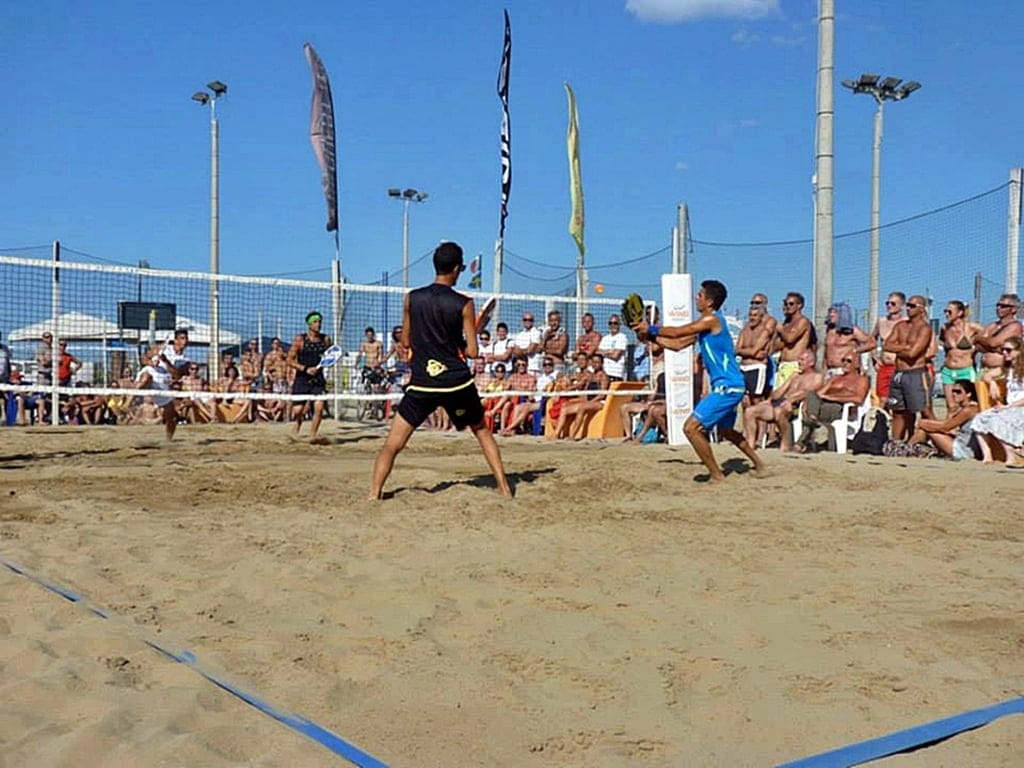 Partido de Beach Tennis