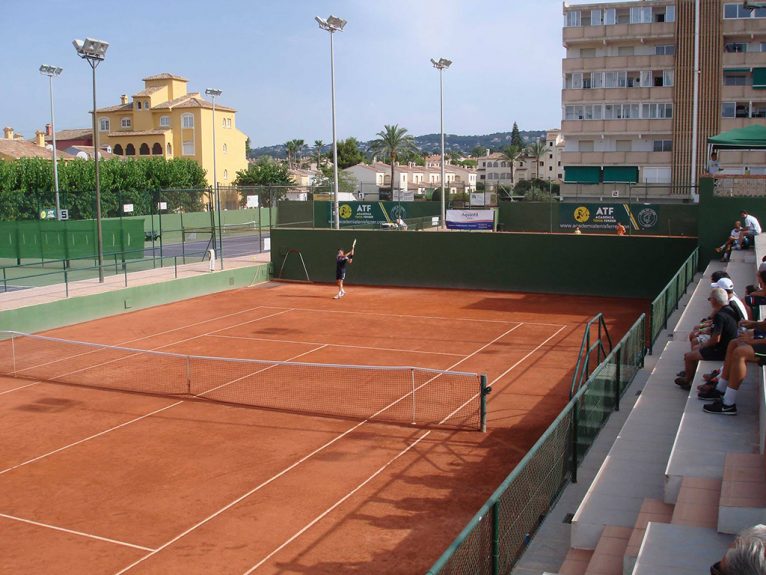 Pista central del Club Tenis Jávea