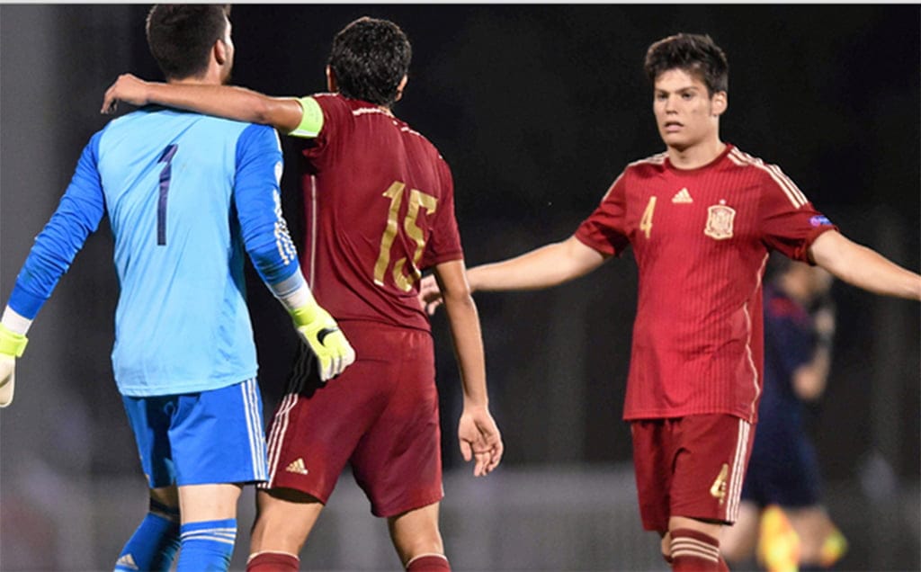 Sivera felicitado por sus compañeros