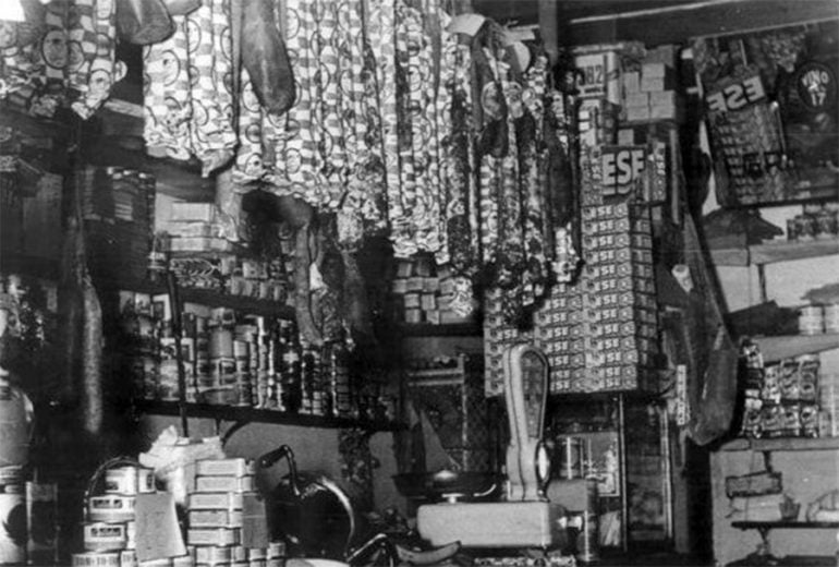 Tienda de Rosendo en 1958 en la calle Sant Bonaventura