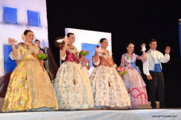 Reina y damas de Fogueres de Xàbia