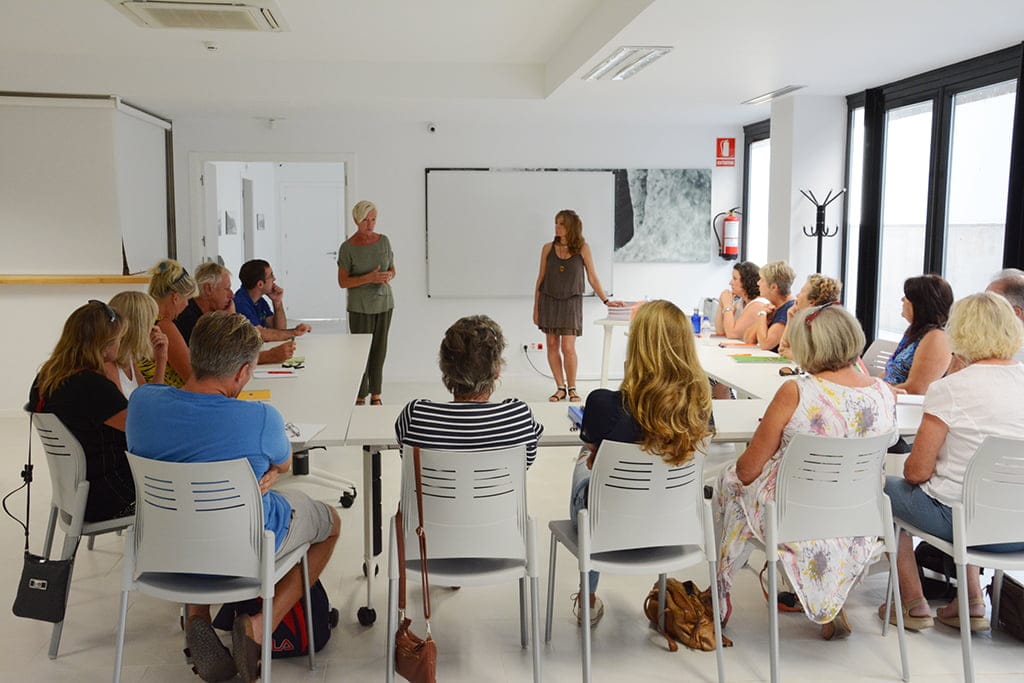 Clase del curso de Español en Xàbia