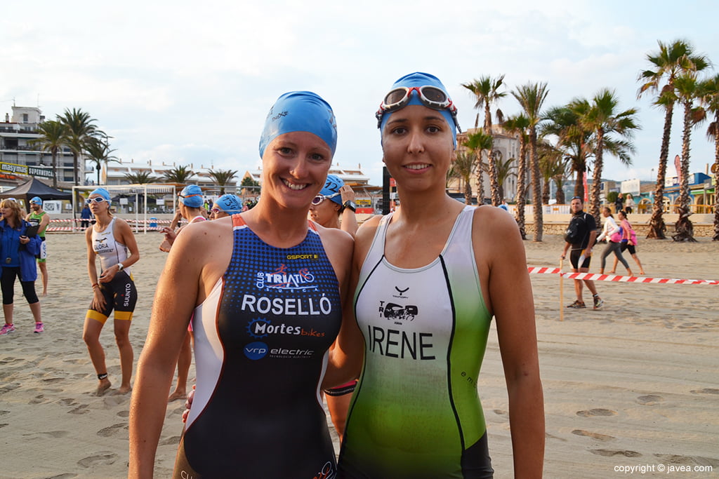 Cristina Roselló e Irene Bolufer antes de nadar
