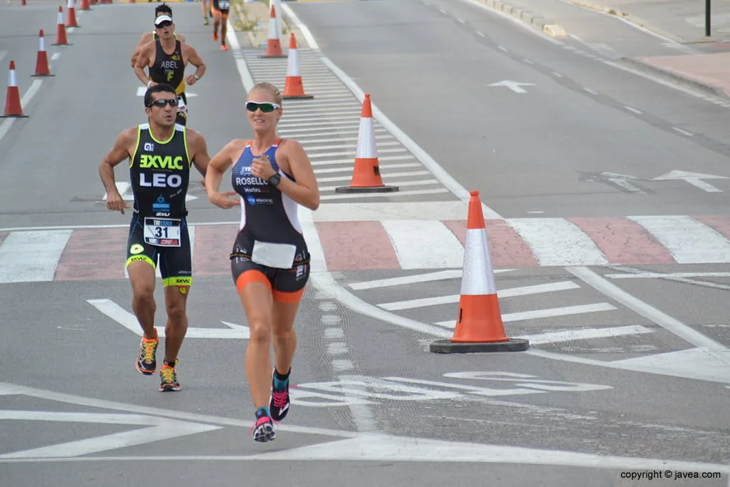 Cristina Roselló en el segmento de carrera a píe