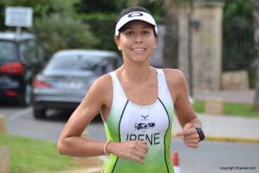 Irene  Bolufer corriendo