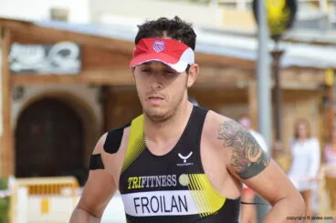 Víctor Froilan en el segmento de carrera a píe.