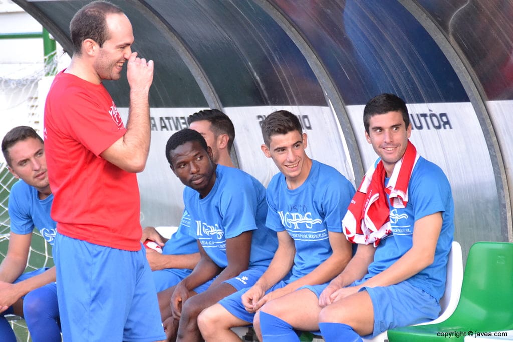 Banquillo javiense durante un partido