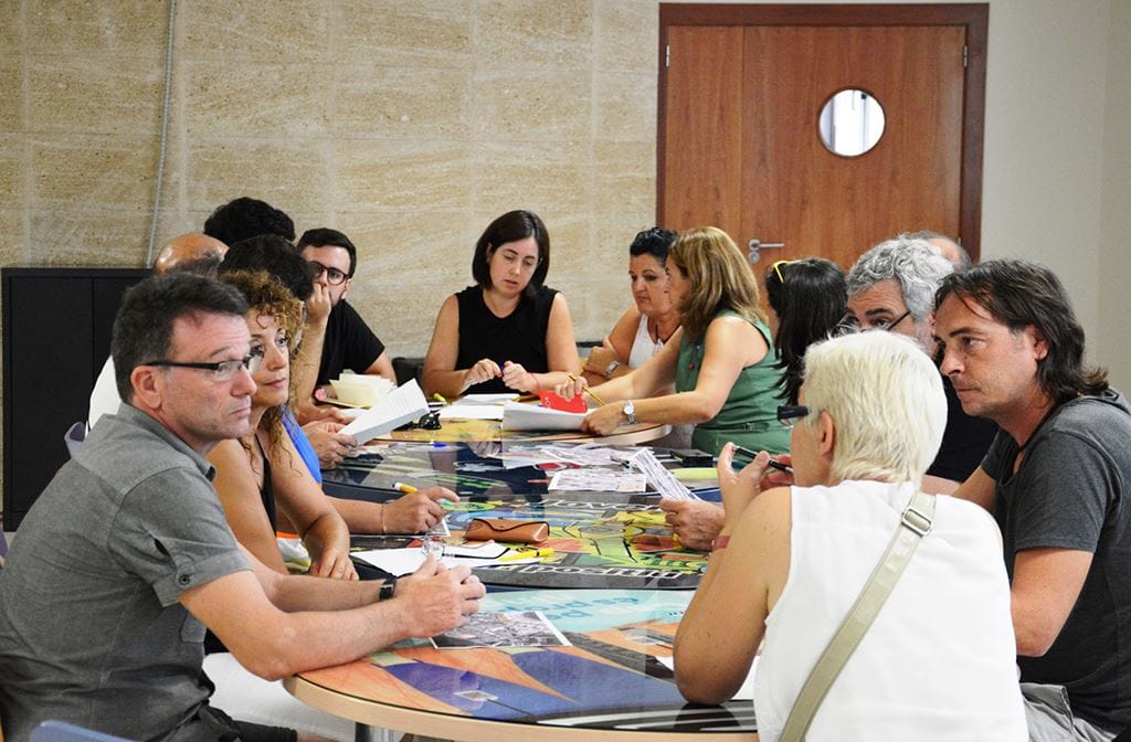 Reunión de AMPAS de Xàbia y directores de los colegios