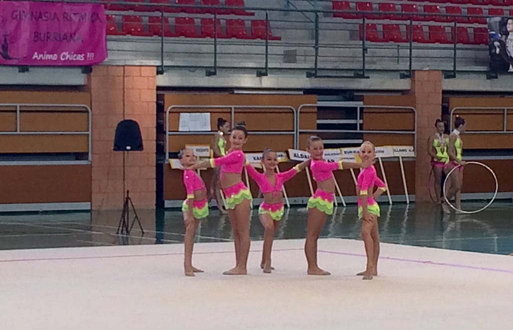 Conjunto benjamín del Club Gimnàstica Rítmica Xàbia