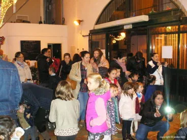 Ambiente en el interior del Mercat Municipal