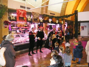 Tuna de Xàbia en el Mercat Municipal