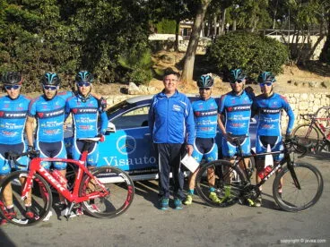 Ciclistas del equipo Portal de la Marina-Xàbia’s Bikes.