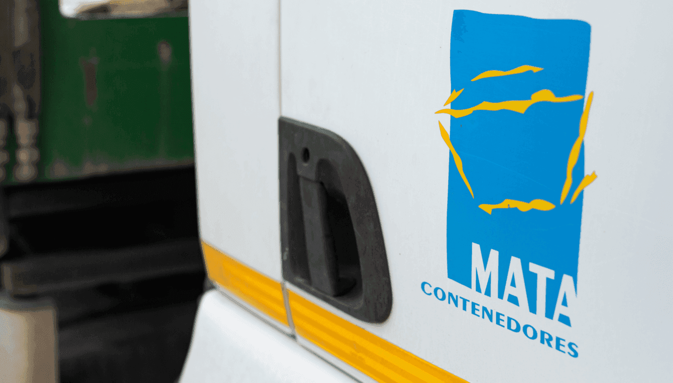 Camión de Contenedores Mata