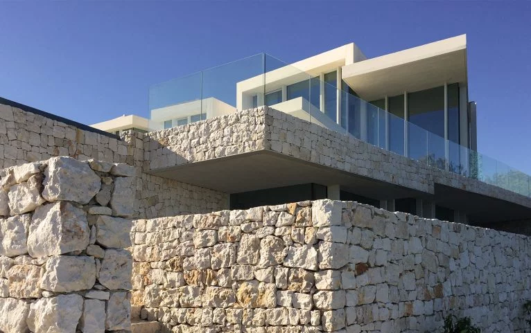 Steinmauern Haus Sardinera
