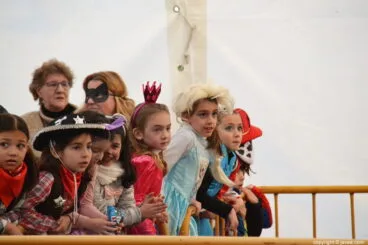 Grupo niñas disfrazadas