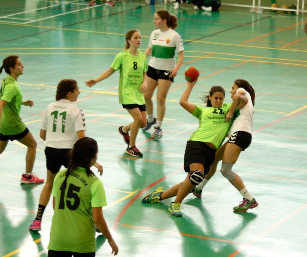 Las infantiles del CH Xabia durante un partido