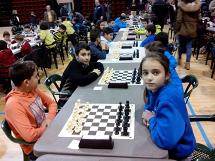 Rebeca Jiménez ante el tablero