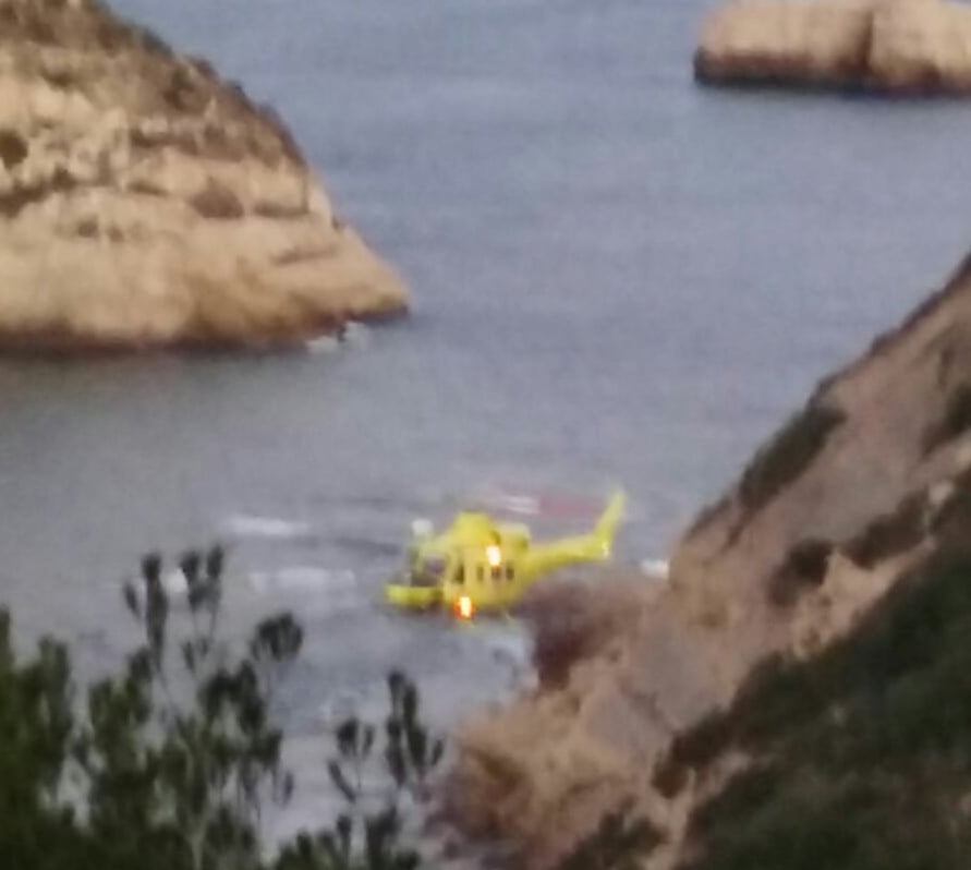Helicóptero durante el rescate