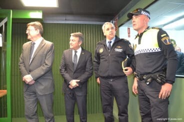 Ximo Puig visitó la galería de tiro