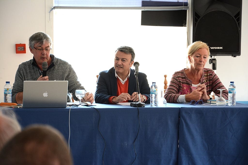 Chulvi y Courcelles en la asamblea de propietarios del Montgó