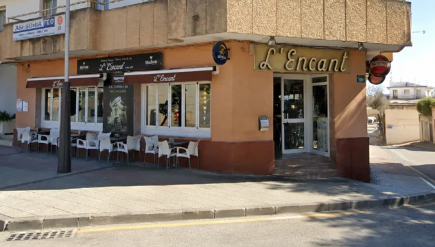 Imagen: Fachada cafetería l'Encant Xàbia.jpg