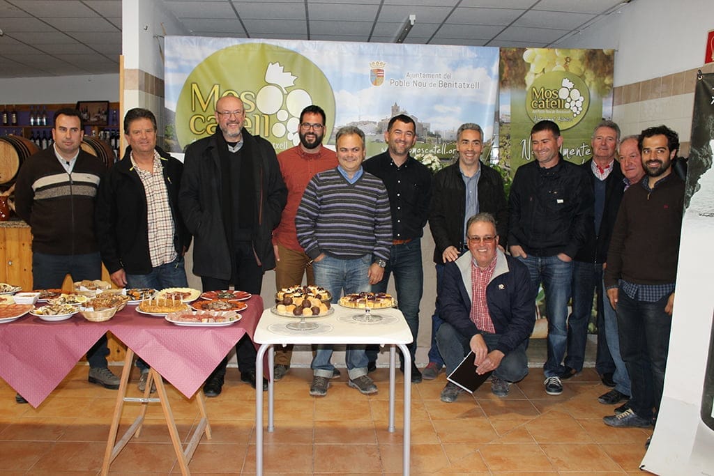 Participantes en el acto de presentación del proyecto DOC Moscatel