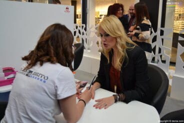 Spring Fashion Shopping Portal de la Marina – Zona de manicura