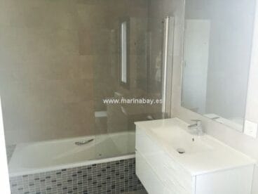 Baño CHA0670 MarinaBay Homes