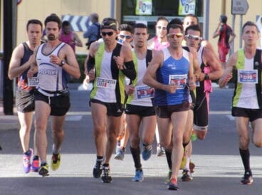 Grupo cabecero en la carrera de El Verger