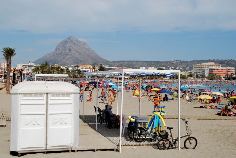 Accessibile dal momento che la spiaggia Arenal