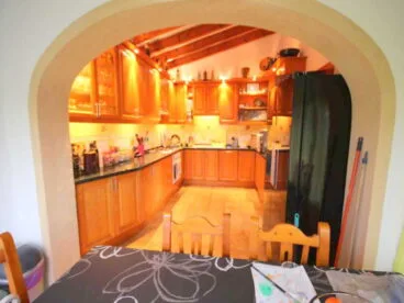 Amplia cocina Atina inmobiliaria
