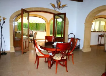 Comedor de la casa Casa Nova Villas