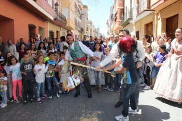 Cucañas infantiles en El Poble Nou de Benitatxell