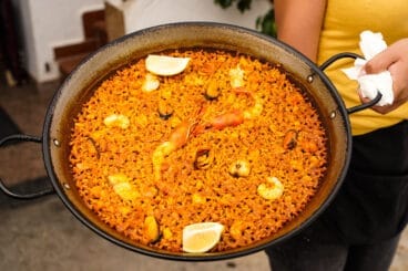 Degusta las mejores paellas de arroz con marisco