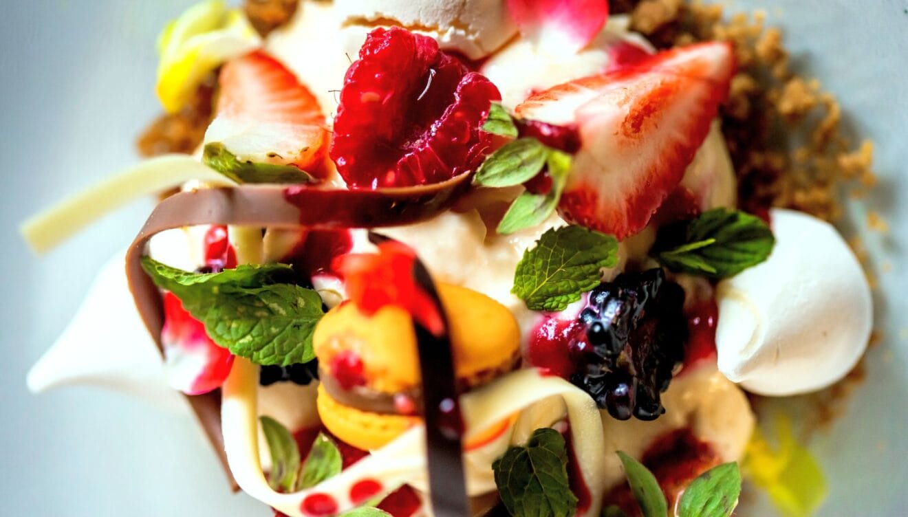 Exquisitos platos con diferentes ingredientes