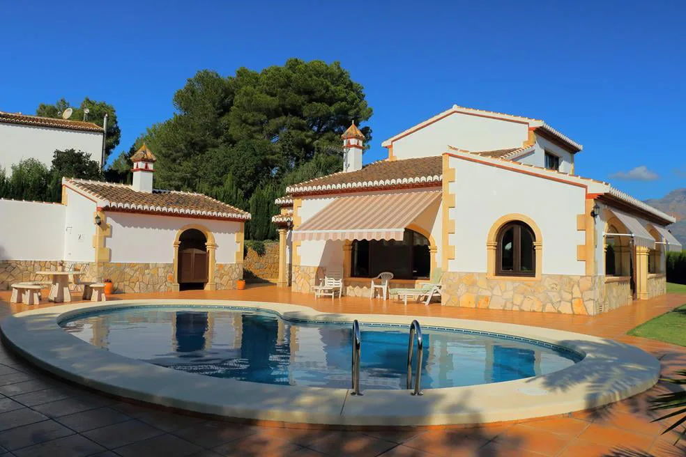 Fachada de la casa Casa Nova Villas