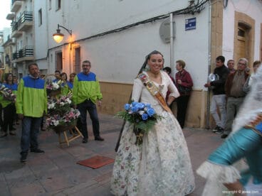 Lucía Catalá en la ofrenda al Nazareno
