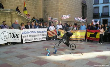 Carretón frente al ayuntamiento de Xàbia
