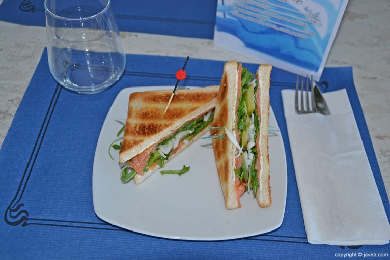 Sandwich Heladería Cafetería Olas