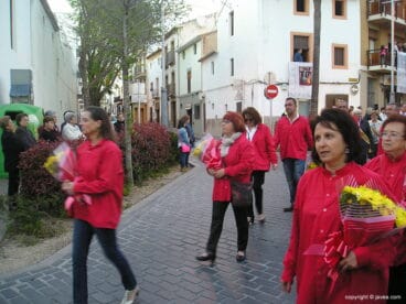 Una de las comisiones en la ofrenda al Nazareno