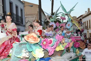 Carroza comisión juvenil